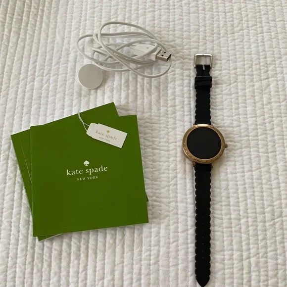 Kate Spade Scallop Smartwatch